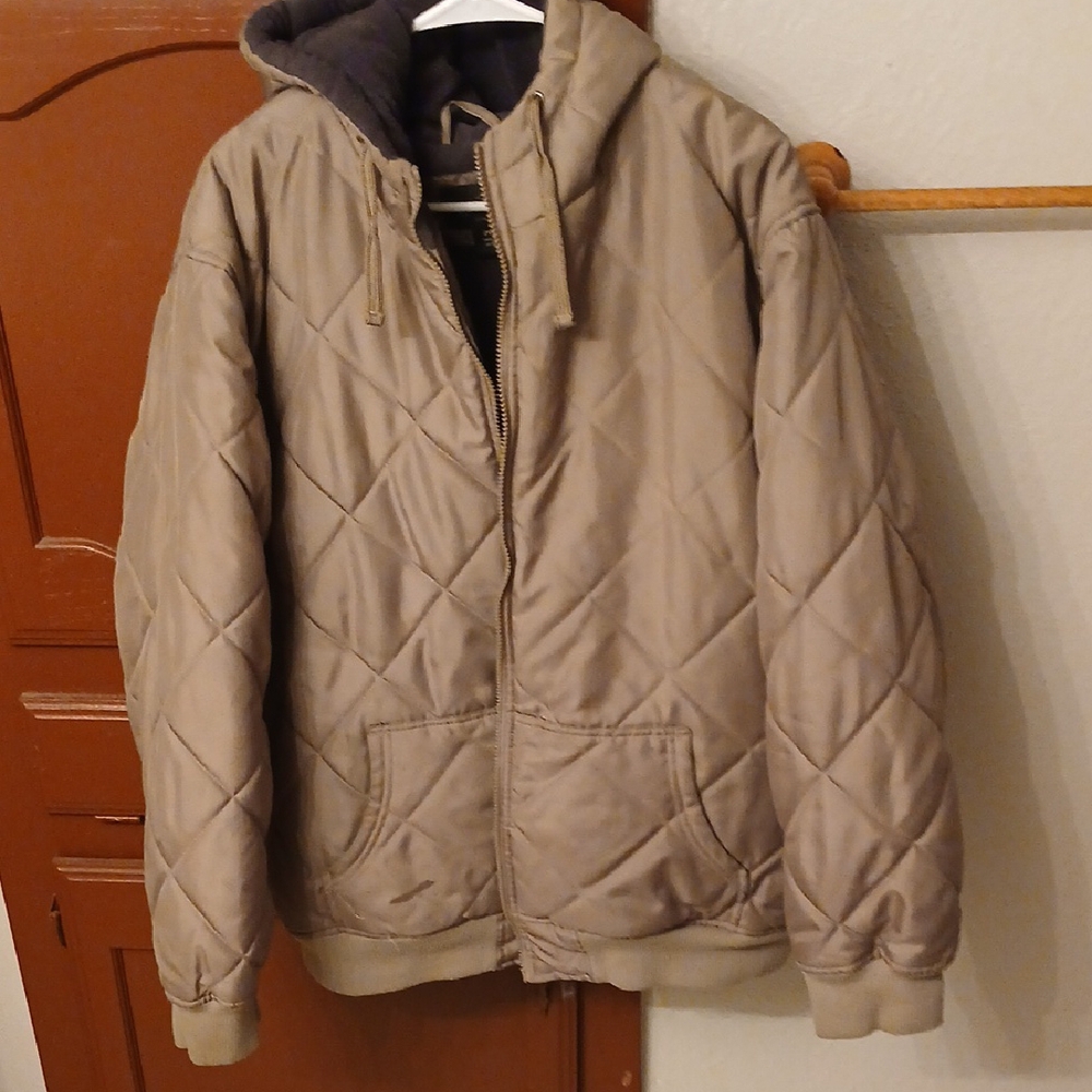 🧡RedHead Tan Puffer Jacket with Quilted Design and Hood - Picture 1 of 9